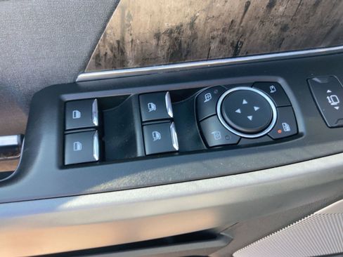 Used 2024 Ford F250 Lariat w/ Lariat Ultimate Package image 11