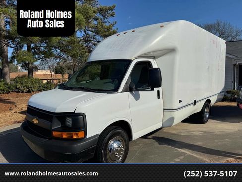 Used 2017 Chevrolet Express 3500 image 1