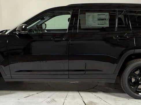 New 2025 Jeep Grand Cherokee L Limited w/ Luxury Tech Group II image 4