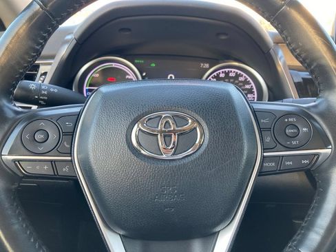 Used 2023 Toyota Camry XLE w/ Cold Weather Package FWD image 17