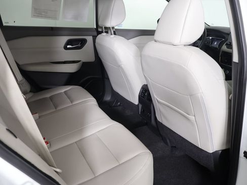 Used 2023 Nissan Rogue SL w/ SL Premium Package FWD image 32