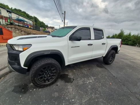 Used 2024 Chevrolet Colorado Trail Boss w/ Advanced Trailering Package AWD/4WD image 4