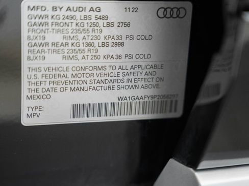 Used 2023 Audi Q5 2.0T Premium w/ Convenience Package AWD/4WD image 43