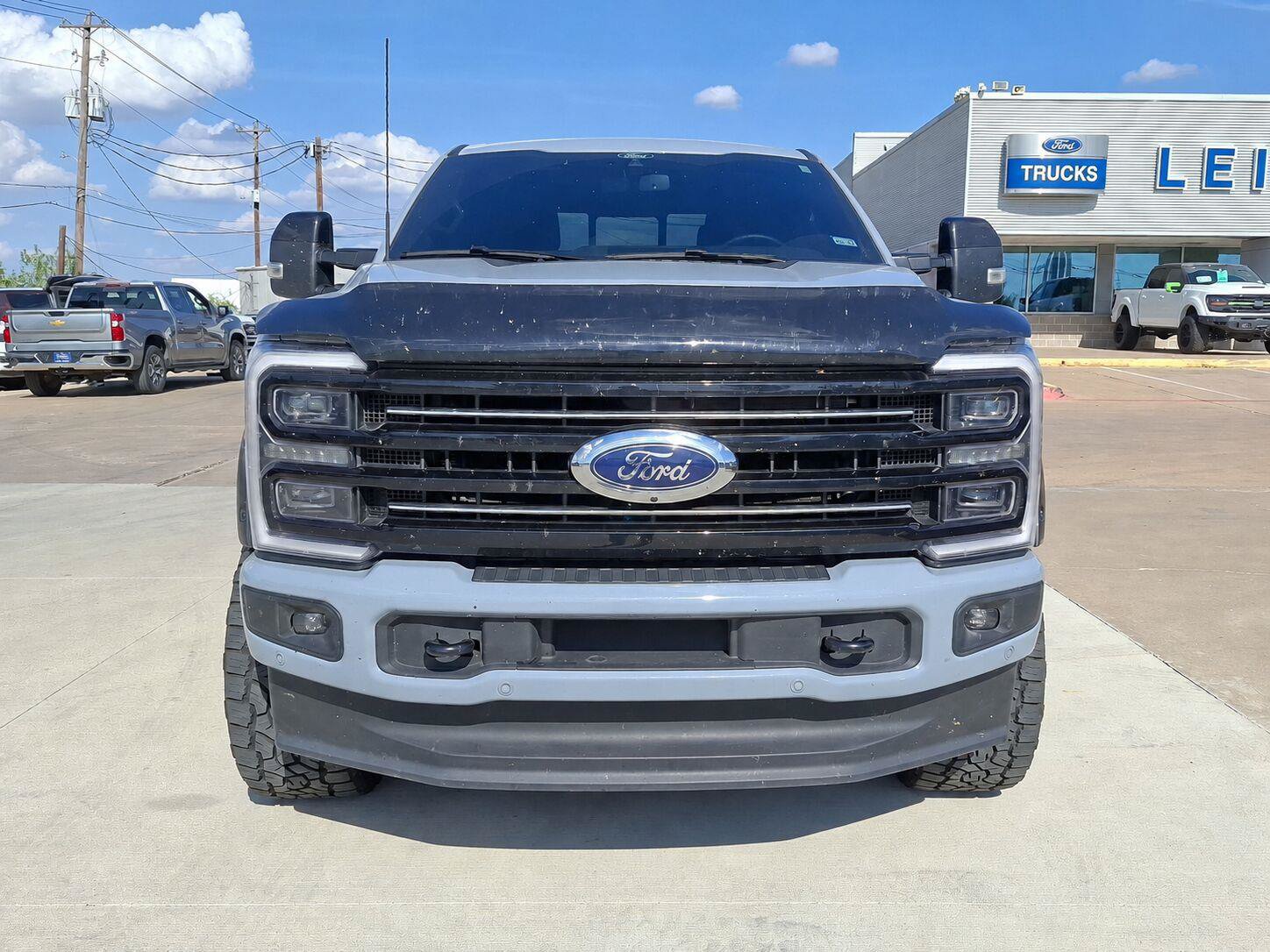 Used 2025 Ford F350 Platinum w/ FX4 Off-Road Package AWD/4WD image 24