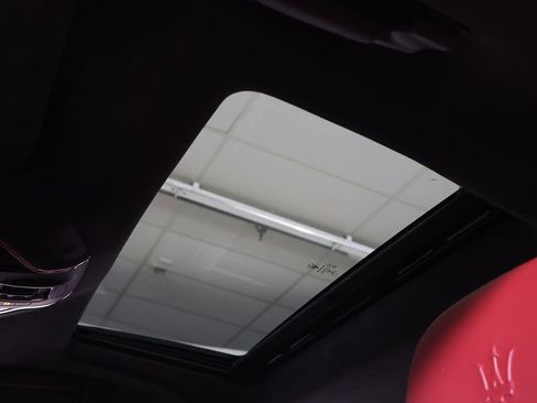 Used 2017 Maserati Quattroporte S GranLusso image 23