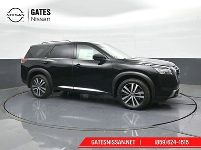 Used 2025 Nissan Pathfinder Platinum
