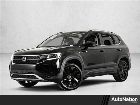 Used 2024 Volkswagen Taos SE w/ Black Wheel Plus Package image 1