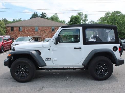 Used 2024 Jeep Wrangler Sport AWD/4WD image 5