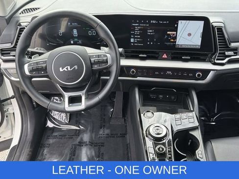 Used 2023 Kia Sportage EX AWD/4WD image 2