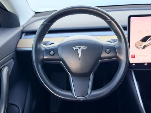 Used 2018 Tesla Model 3 Long Range RWD image 17