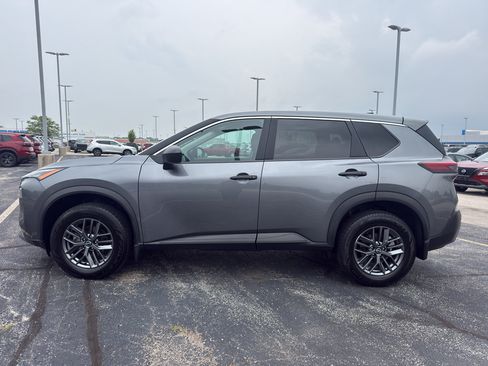 Used 2023 Nissan Rogue S AWD/4WD image 6