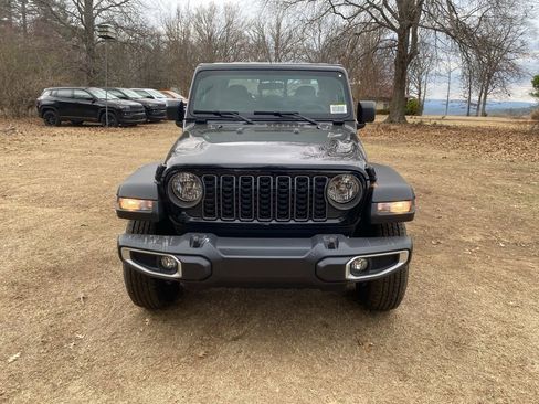New 2026 Jeep Gladiator Sport image 2