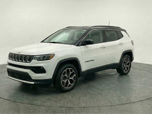 Used 2025 Jeep Compass Limited AWD/4WD image 3