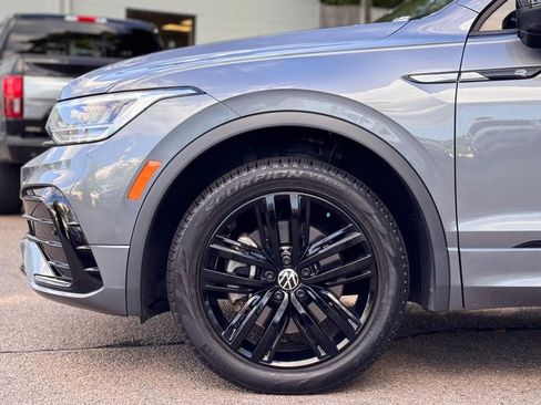 Used 2022 Volkswagen Tiguan SE R-Line AWD/4WD image 11