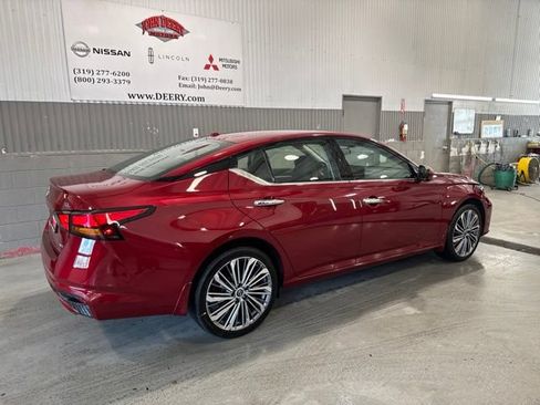 Certified 2024 Nissan Altima 2.5 SL AWD/4WD image 3