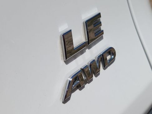 Used 2023 Toyota RAV4 LE AWD/4WD image 13