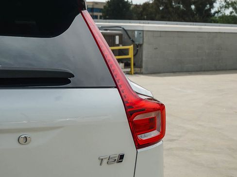 Used 2022 Volvo XC40 T5 Inscription w/ Advanced Package AWD/4WD image 12