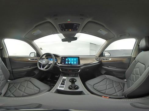 New 2026 Volkswagen Atlas SE image 12