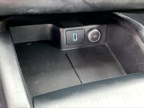 Used 2020 Ford Escape SE image 36