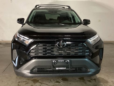 Used 2025 Toyota RAV4 XLE w/ Convenience Package image 18