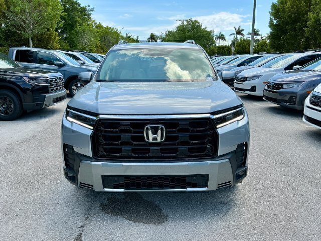 New 2026 Honda Pilot Touring image 2