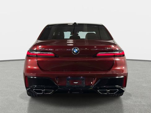 Used 2023 BMW 760i xDrive AWD/4WD image 4