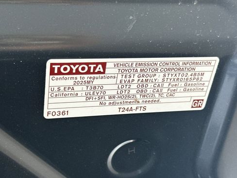 Used 2025 Toyota Tacoma TRD Off-Road image 27