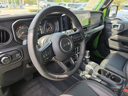 Used 2025 Jeep Wrangler Unlimited Rubicon 392 AWD/4WD image 20