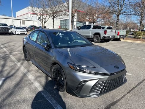 New 2026 Toyota Camry SE image 1