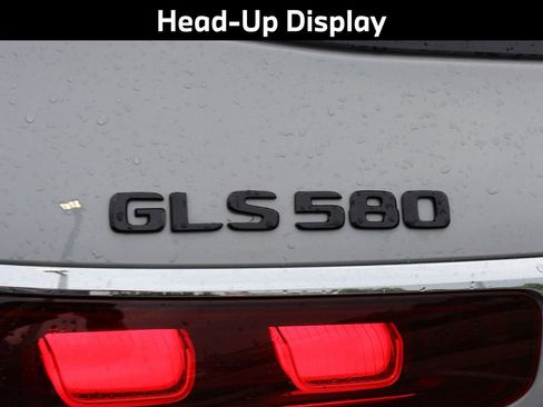 Used 2024 Mercedes-Benz GLS 580 4MATIC image 9