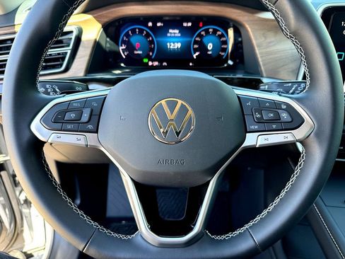 New 2026 Volkswagen Atlas SE FWD image 12