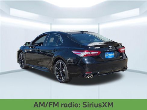 Used 2020 Toyota Camry XSE FWD image 4