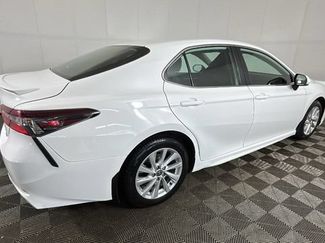 Used 2023 Toyota Camry SE FWD video 2