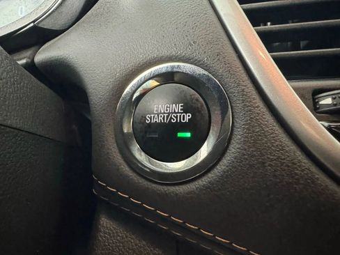 Used 2022 Chevrolet Trax LT w/ Driver Confidence Package image 17