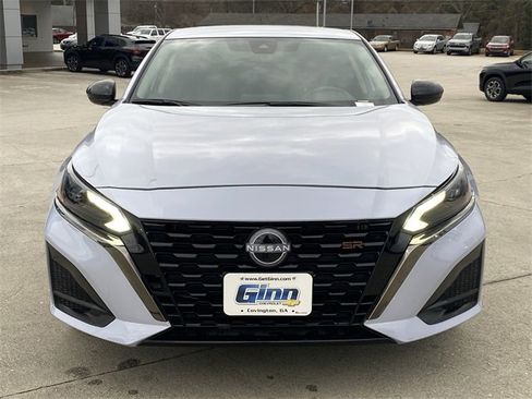 Used 2024 Nissan Altima 2.5 SR image 10