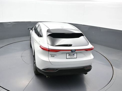 Certified 2024 Toyota Venza LE image 38