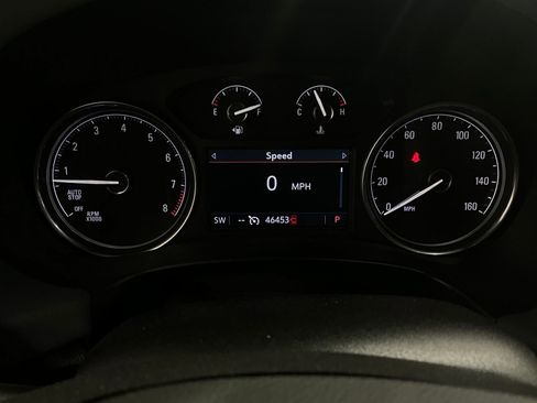Used 2023 Buick Enclave Essence AWD/4WD image 21