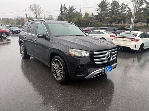 Used 2025 Mercedes-Benz GLS 450 4MATIC image 6