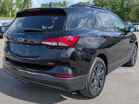 Used 2022 Chevrolet Equinox RS w/ RS Leather Package AWD/4WD image 7