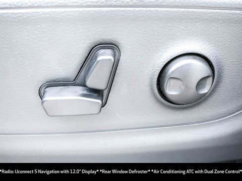 New 2026 RAM 1500 4x4 Crew Cab image 7