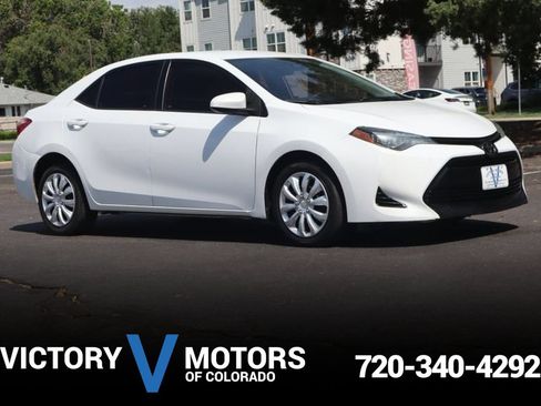 Used 2018 Toyota Corolla LE FWD image 1