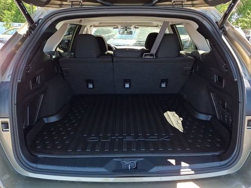 Used 2024 Subaru Outback Premium AWD/4WD image 31