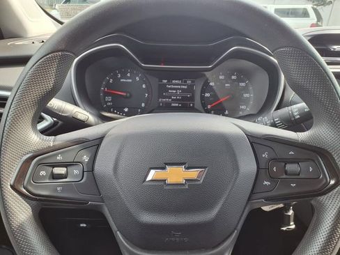Used 2021 Chevrolet TrailBlazer LS image 19