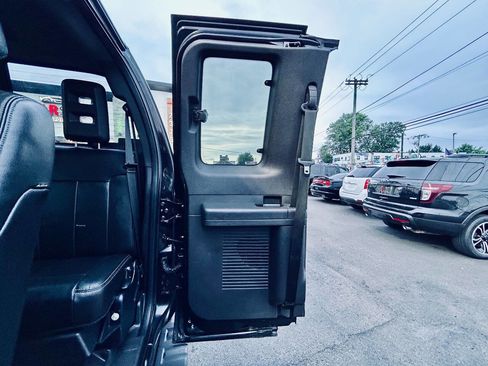 Used 2014 Ford F250 Lariat w/ Chrome Package image 21