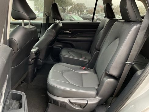 Used 2024 Toyota Grand Highlander XLE image 15