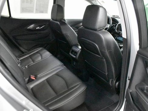 Used 2023 GMC Terrain SLT w/ Elevation Edition image 14