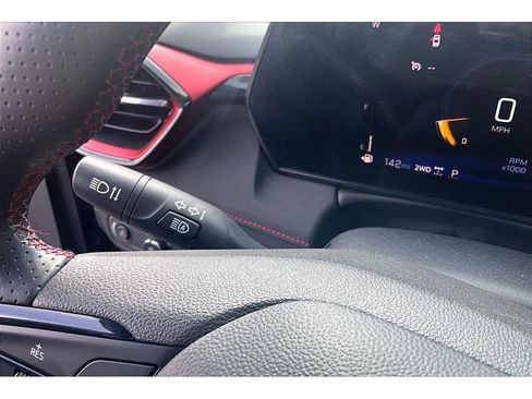 Used 2024 Chevrolet TrailBlazer RS AWD/4WD image 19