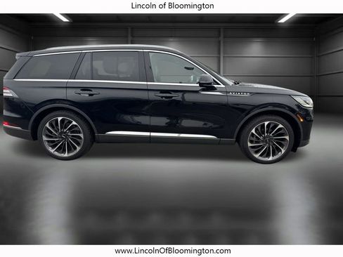 Certified 2025 Lincoln Aviator Reserve w/ Equipment Group 201A image 10