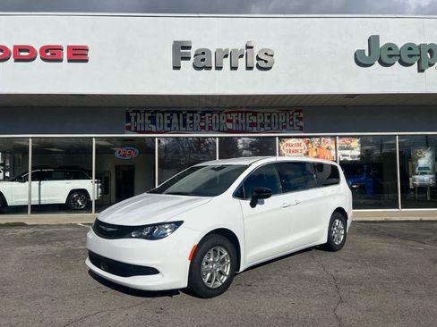 New 2026 Chrysler Voyager LX image 1