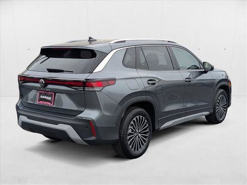 New 2025 Volkswagen Tiguan S image 2